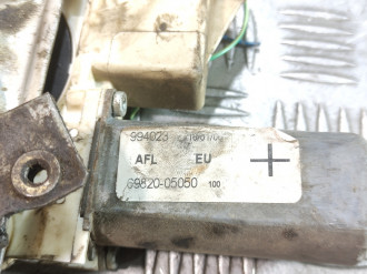 Стеклоподъемник передний левый Toyota Avensis 2 2003 2008