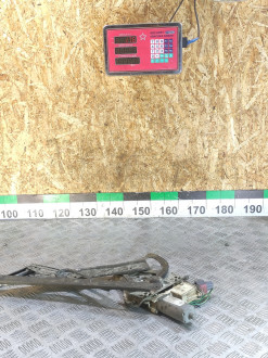 Стеклоподъемник передний левый Toyota Avensis 2 2003 2008