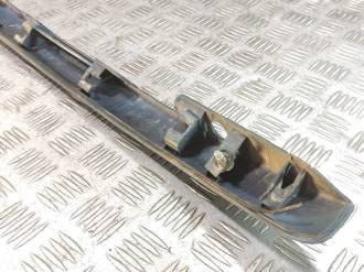 Накладка двери багажника Toyota Avensis 2 2003 2008