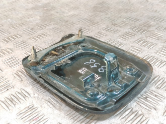 Лючок бензобака Toyota Avensis 2 2003 2008