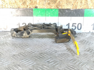 Кронштейн ручки задней левой Toyota Avensis 2 2003 2008