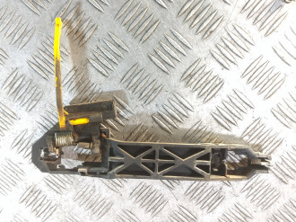 Кронштейн ручки задней левой Toyota Avensis 2 2003 2008