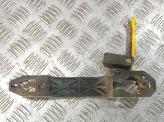 Кронштейн ручки задней левой Toyota Avensis 2 2003 2008