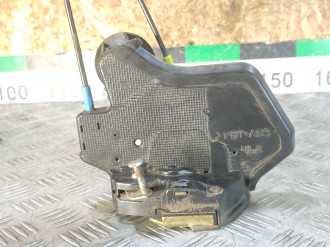 Замок двери задней левой Toyota Avensis 2003 2008