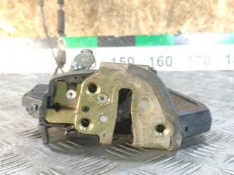 Замок двери задней левой Toyota Avensis 2003 2008