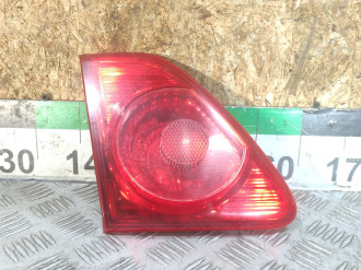 Фонарь задний внутренний левый Toyota Corolla e150