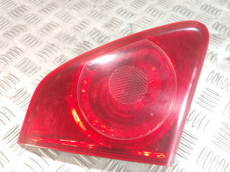 Фонарь задний внутренний левый Toyota Corolla e150