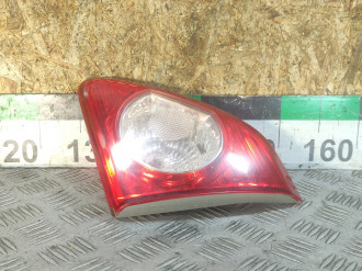 Фонарь задний внутренний правый Toyota Corolla e150
