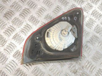 Фонарь задний внутренний правый Toyota Corolla e150