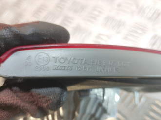 Фонарь задний внутренний правый Toyota Corolla e150