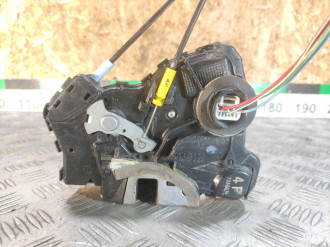 Замок двери передней правой Toyota Corolla e150