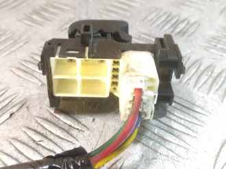 Кнопка стеклоподъемника Toyota Corolla e150