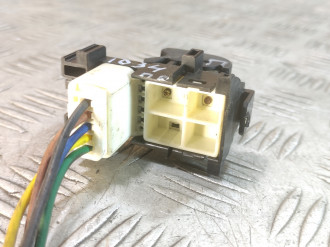 Кнопка стеклоподъемника Toyota Corolla e150