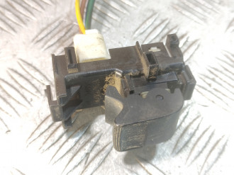 Кнопка стеклоподъемника Toyota Corolla e150