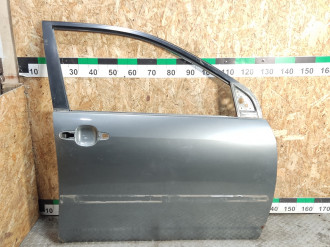 Дверь передняя правая Toyota Corolla e120