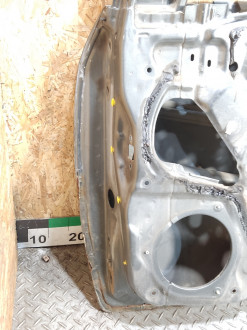 Дверь передняя правая Toyota Corolla e120