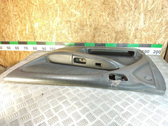 Обшивка двери передней правой Toyota Avensis 1 1997-2003