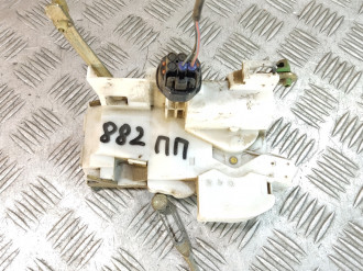 Замок двери передней правой Toyota Avensis 1 1997-2003