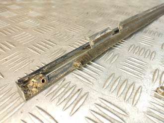 Молдинг стекла двери правой передней Toyota Avensis 1 1997-2003