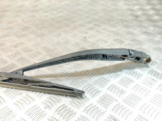 Поводок стеклоочистителя заднего Toyota Corolla e120