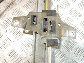 Стеклоподъемник задний правый Toyota Avensis 1 1997-2003