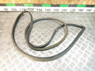 Уплотнитель двери передней левой Toyota Avensis 1 1997-2003