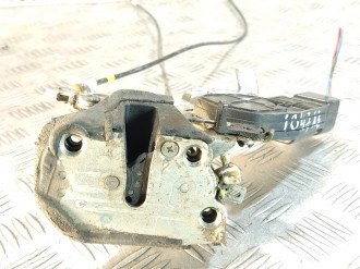 Замок двери задней левой Toyota Corolla e120