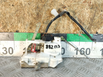 Замок двери задней правой Toyota Avensis 1 1997-2003