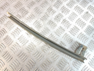 Направляющая стекла Toyota Corolla e120