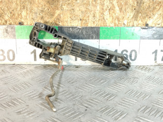 Кронштейн ручки передней правой Toyota Avensis 2 2003 2008