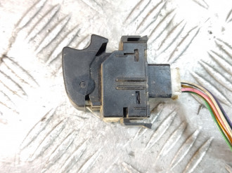 Кнопка стеклоподъемника Toyota Corolla e120