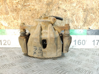 Суппорт передний левый Toyota Corolla e150