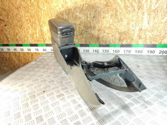 Подлокотник Toyota Avensis 2 2003 2008