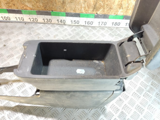 Подлокотник Toyota Avensis 2 2003 2008