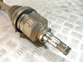 Полуось передняя левая Toyota Avensis 1 1997-2003