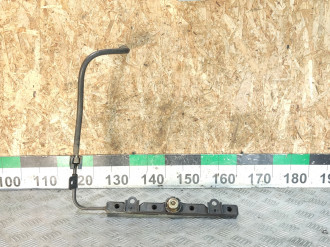 Рейка топливная рампа Toyota Avensis 1 1997-2003