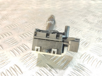 Переключатель подрулевой правый Toyota Avensis 2 2003 2008