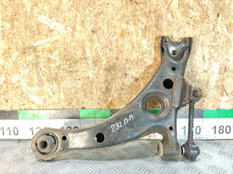 Рычаг передний правый нижний Toyota Avensis 1 1997-2003