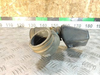 Патрубок воздушного фильтра Toyota Avensis 1 1997-2003