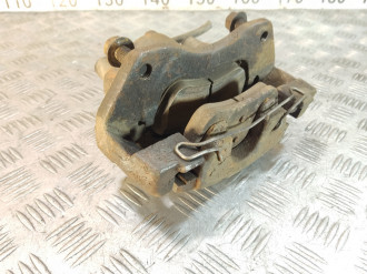 Суппорт передний правый Toyota Avensis 1 1997-2003