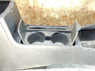 Консоль Toyota Corolla e150