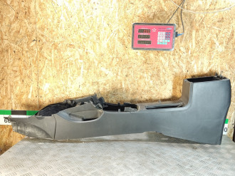 Консоль Toyota Corolla e150