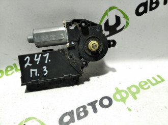 Моторчик стеклоподъемника правый задний Volkswagen Touareg 2002 2010