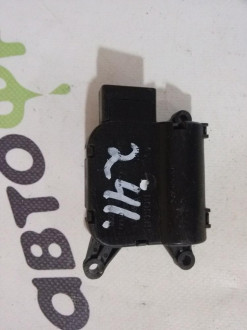 Моторчик заслонки отопителя Volkswagen Touareg 2002 2010