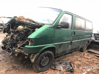 В разборе Volkswagen Transporter T4