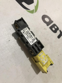 Датчик Air Bag Volkswagen Touareg 2002 2010