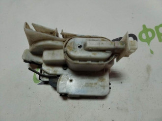 Замок двери задней правой Volkswagen Vento 1991 1997