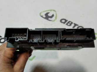 Блок управления стеклоподъемниками Volkswagen Touareg 2002 2010