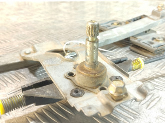 Стеклоподъемник задний правый Volkswagen Vento 1991 1997