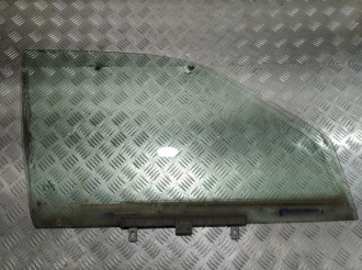 Стекло двери передней правой Volkswagen Passat b3 b3